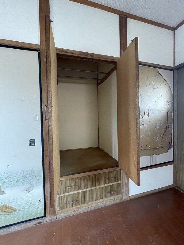沢見一丁目8番戸建 内観写真（収納）