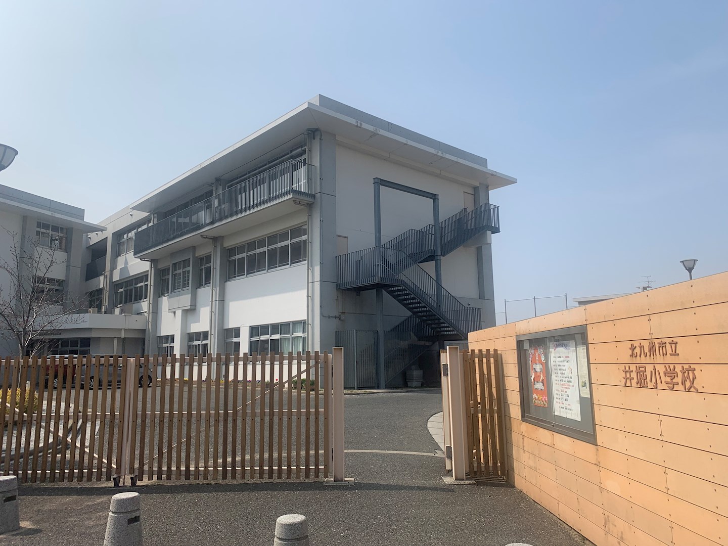 井堀四丁目戸建 小学校
