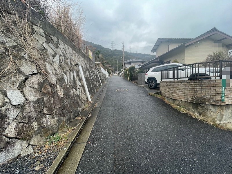 葛原高松二丁目14番土地 現地写真（前面道路含む現地写真）