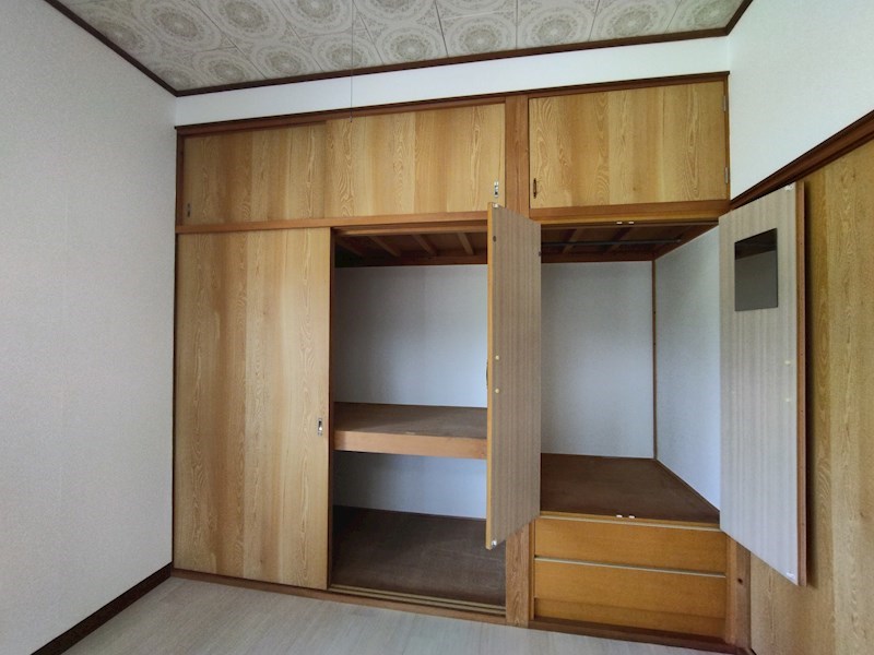 下上津役三丁目戸建 内観写真（収納）