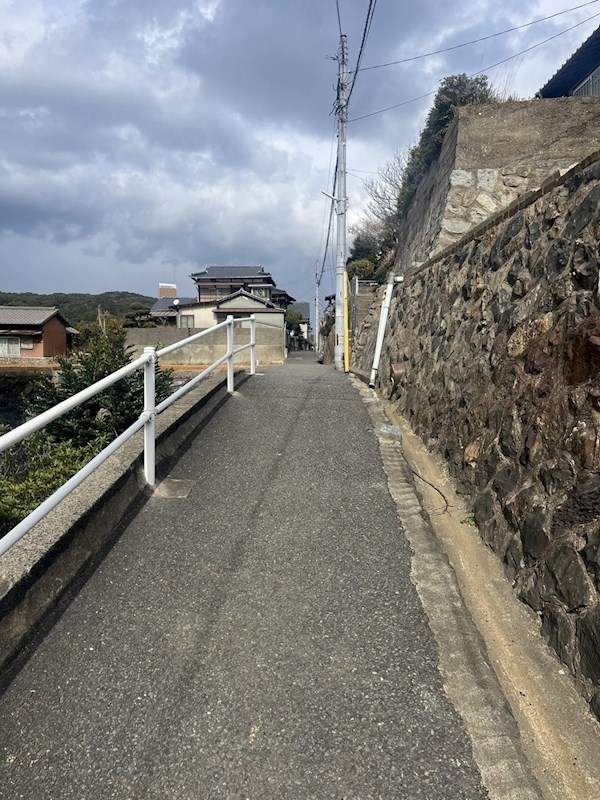 東山一丁目1番土地 現地写真（前面道路含む現地写真）