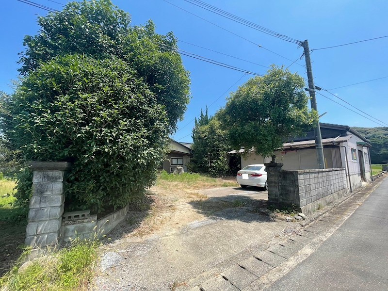 犀川古川556戸建 現地写真（庭）
