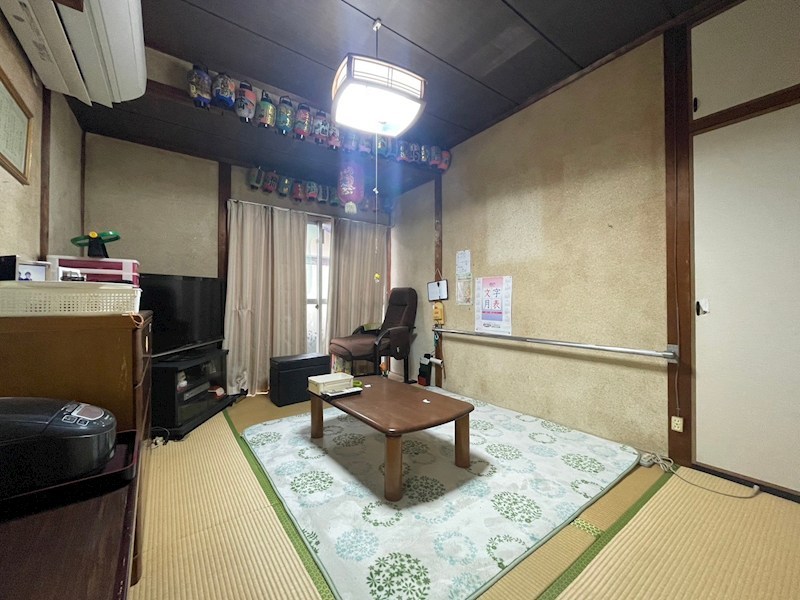 高江三丁目戸建 内観写真（リビング以外の居室）