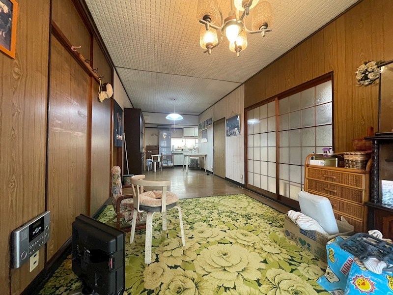 高江三丁目戸建 内観写真（リビング以外の居室）