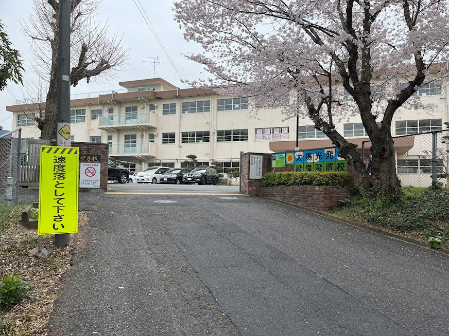高江三丁目戸建 中学校