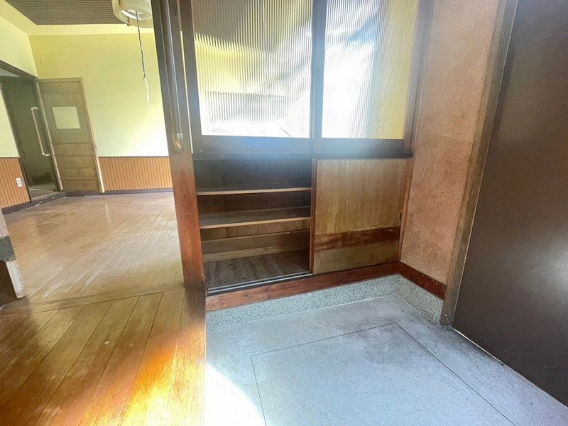 福岡県北九州市八幡東区中尾３丁目 内観写真（収納）