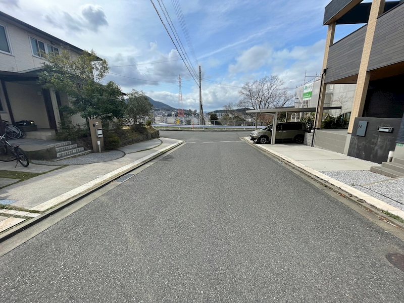泉台二丁目戸建 現地写真（前面道路含む現地写真）