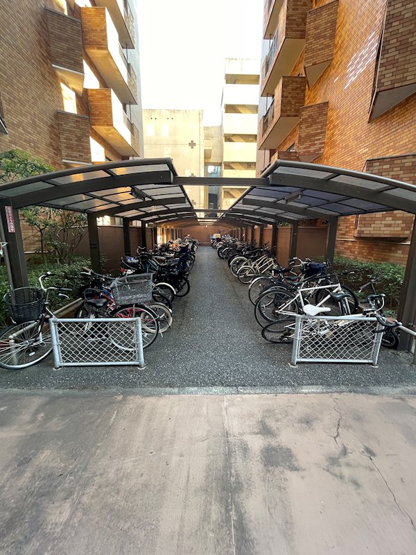 サンシティ金田A棟 共用部写真（駐車場）