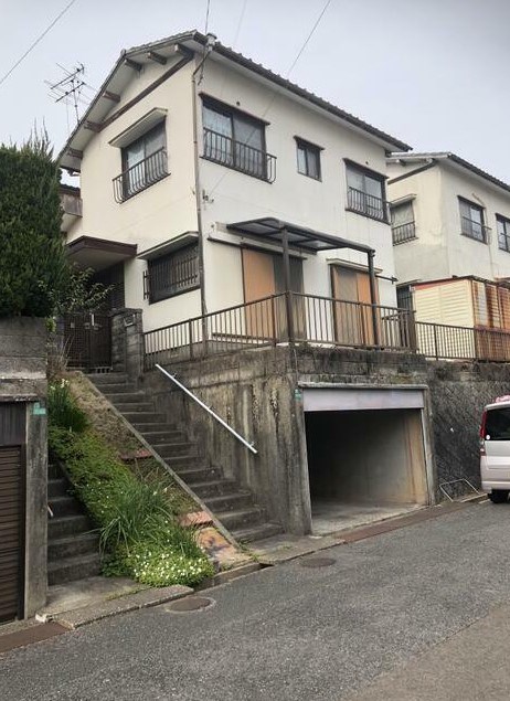企救丘五丁目戸建 現地写真（駐車場）