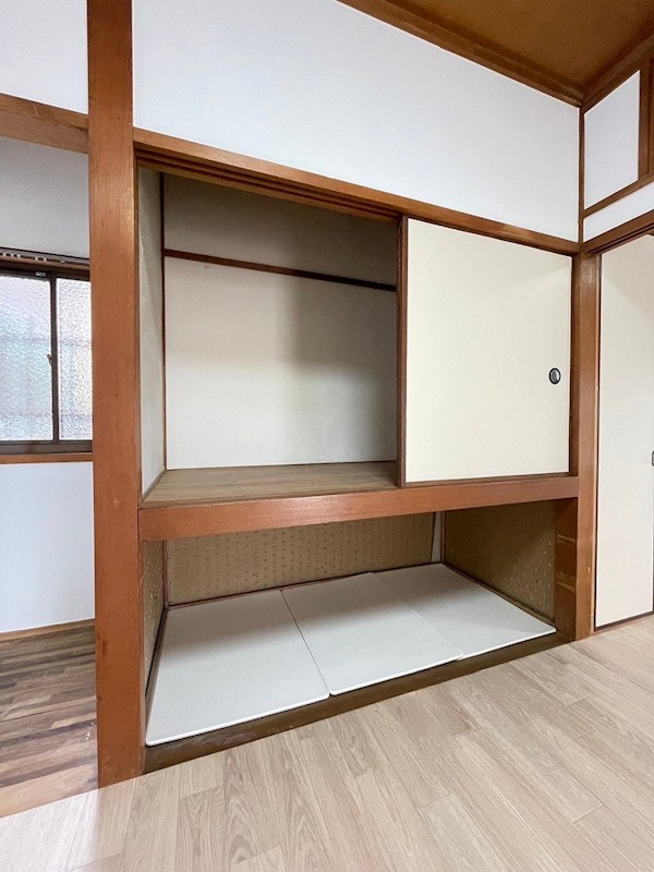 町上津役西三丁目7番貸家 内観写真（収納）