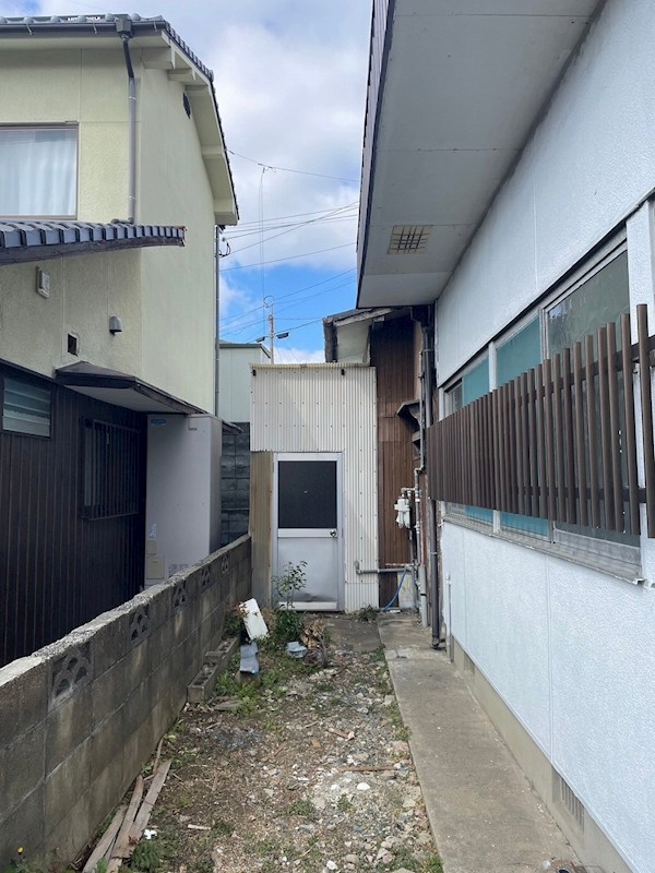 町上津役西三丁目7番貸家 現地写真