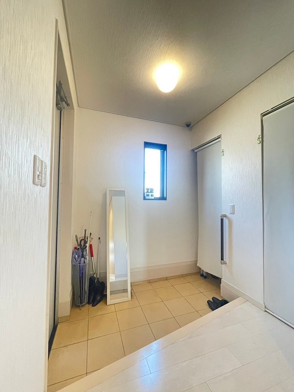 宮丸一丁目戸建 現地写真（玄関）