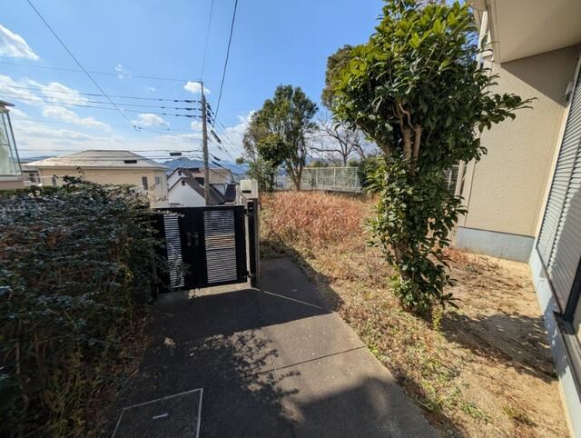 企救丘五丁目戸建 現地写真（玄関）