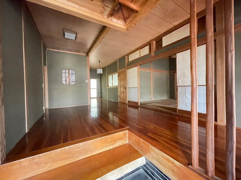 小竹1382番戸建 現地写真（玄関）