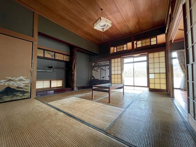 小竹1382番戸建 内観写真（リビング以外の居室）