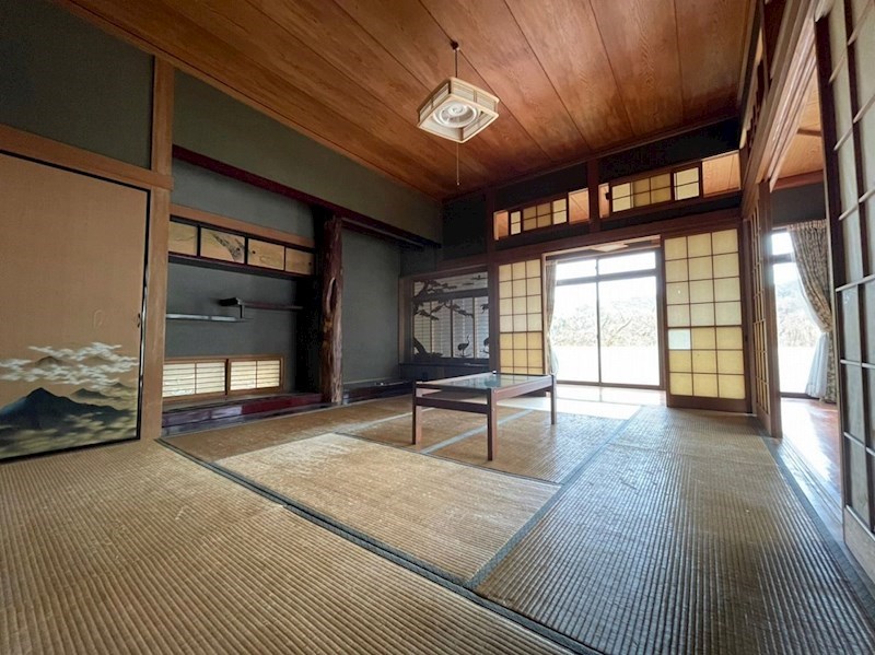 小竹1382番戸建 内観写真（リビング以外の居室）