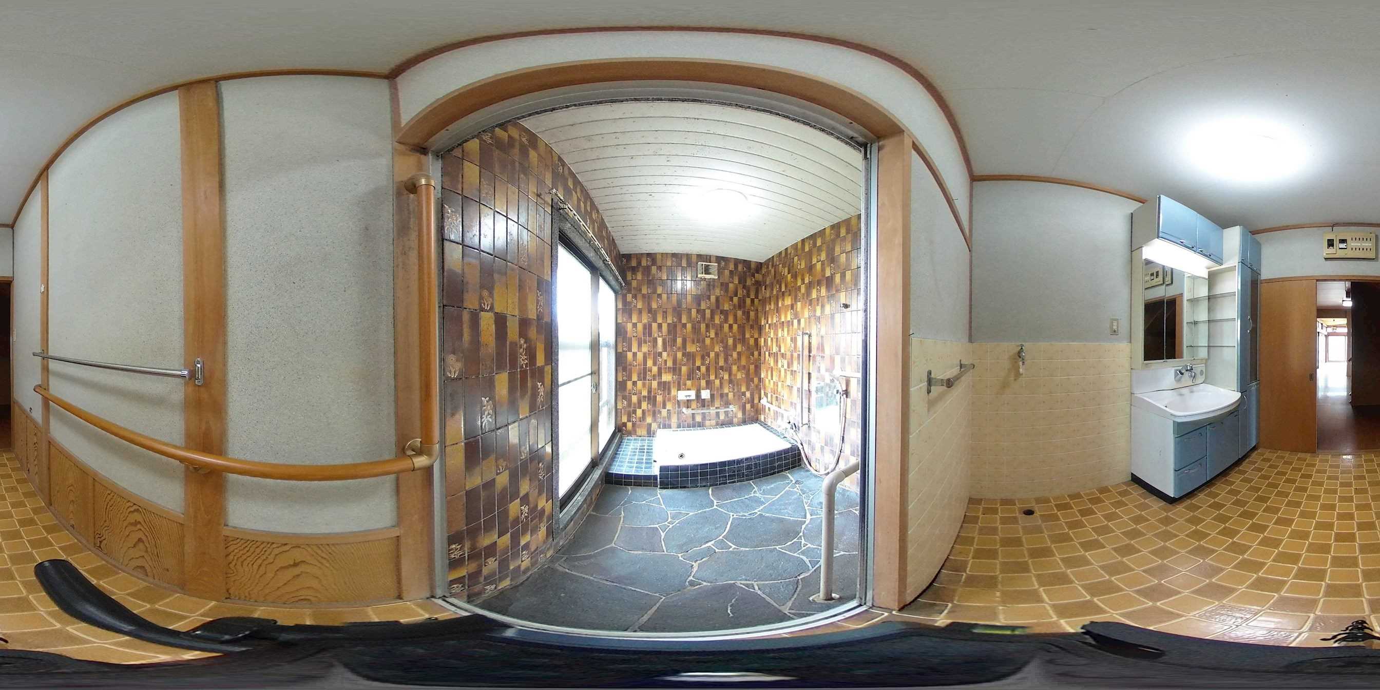 霧ヶ丘二丁目13番戸建 内観写真（浴室）