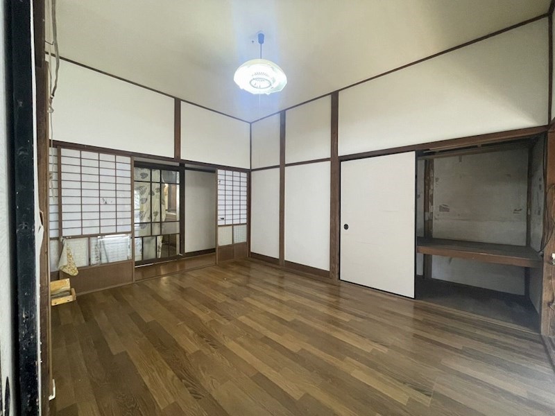 谷町二丁目12番戸建 内観写真（リビング以外の居室）
