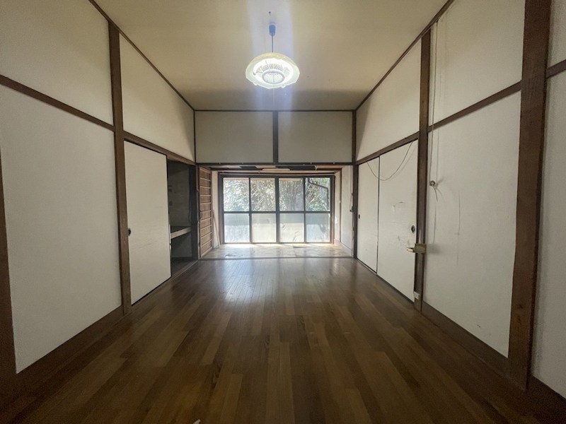 谷町二丁目12番戸建 内観写真（リビング以外の居室）