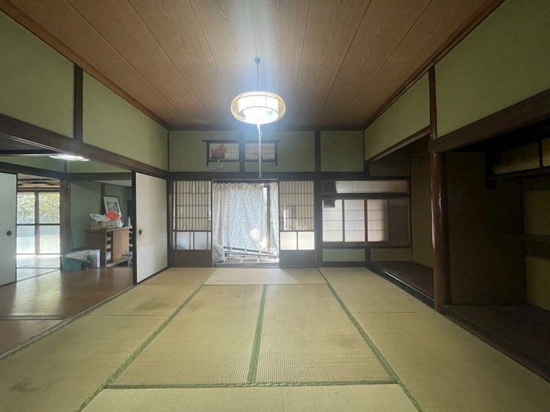 谷町二丁目12番戸建 内観写真（リビング以外の居室）