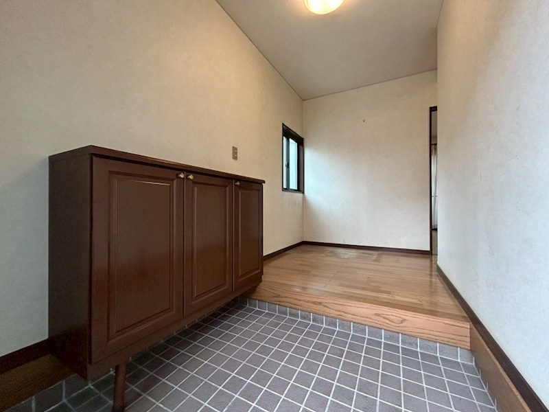 祝町二丁目戸建 現地写真（玄関）
