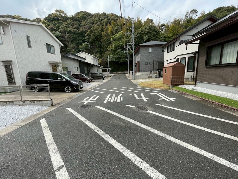 高野四丁目戸建 現地写真（前面道路含む現地写真）