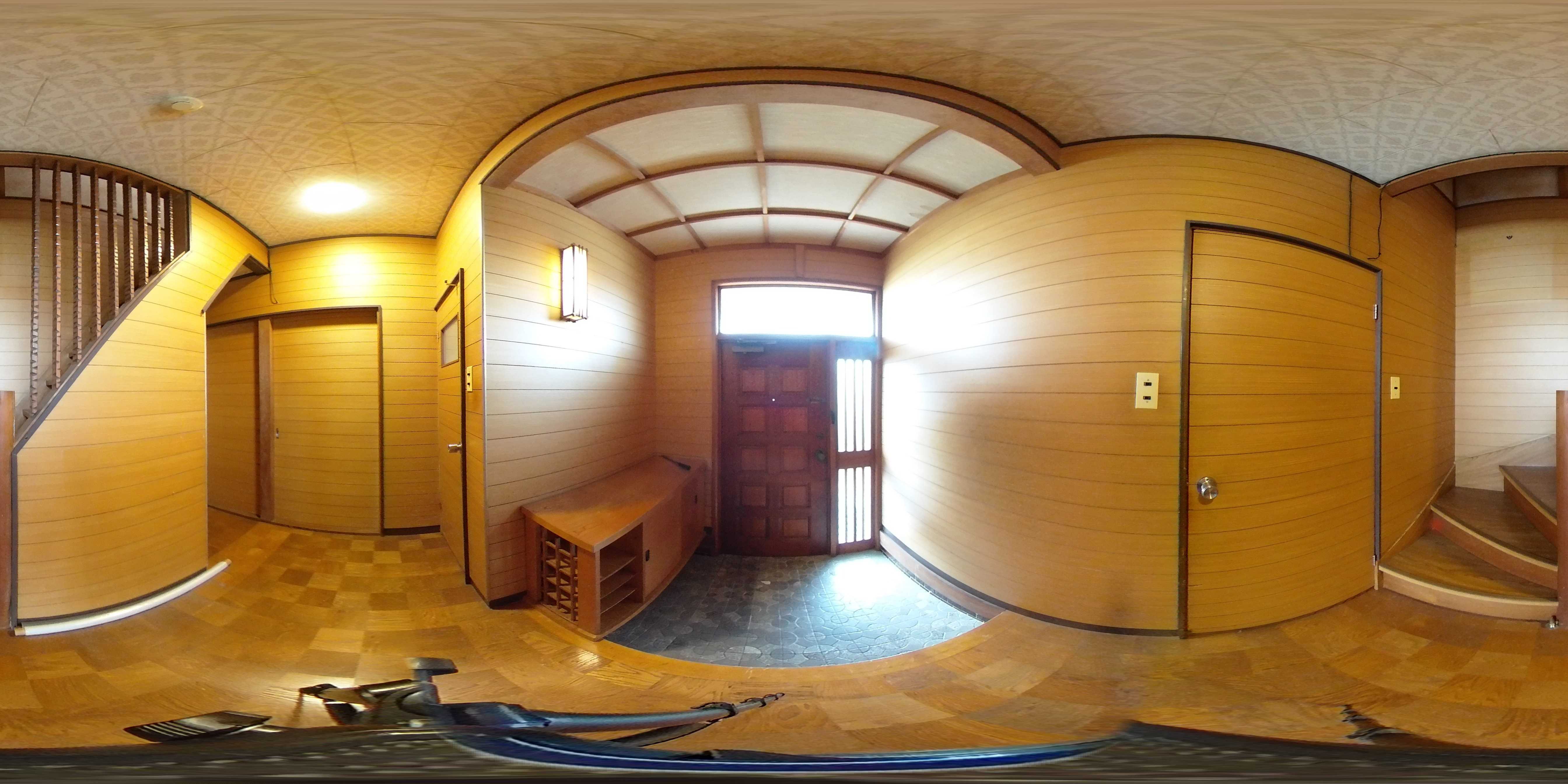 上の原一丁目戸建 現地写真（玄関）