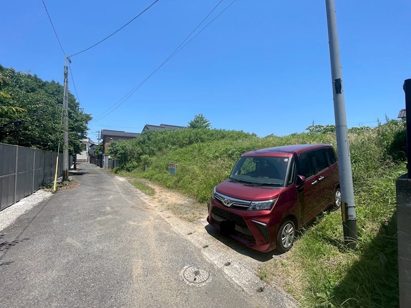 上到津三丁目土地 現地写真（前面道路含む現地写真）