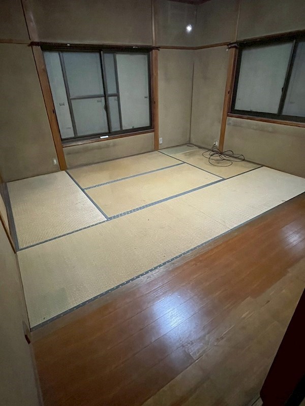 中間二丁目8番戸建 内観写真（リビング以外の居室）