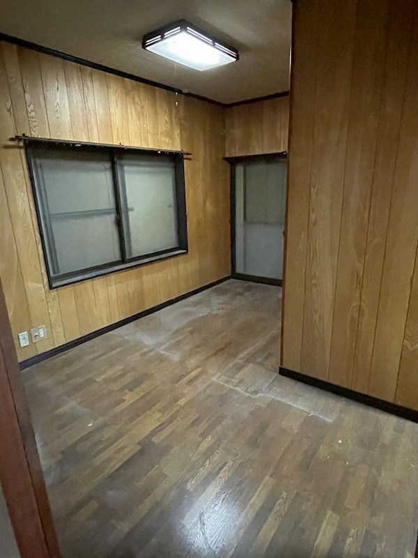 中間二丁目8番戸建 内観写真（リビング以外の居室）