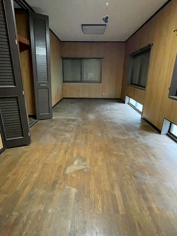 中間二丁目8番戸建 内観写真（リビング以外の居室）