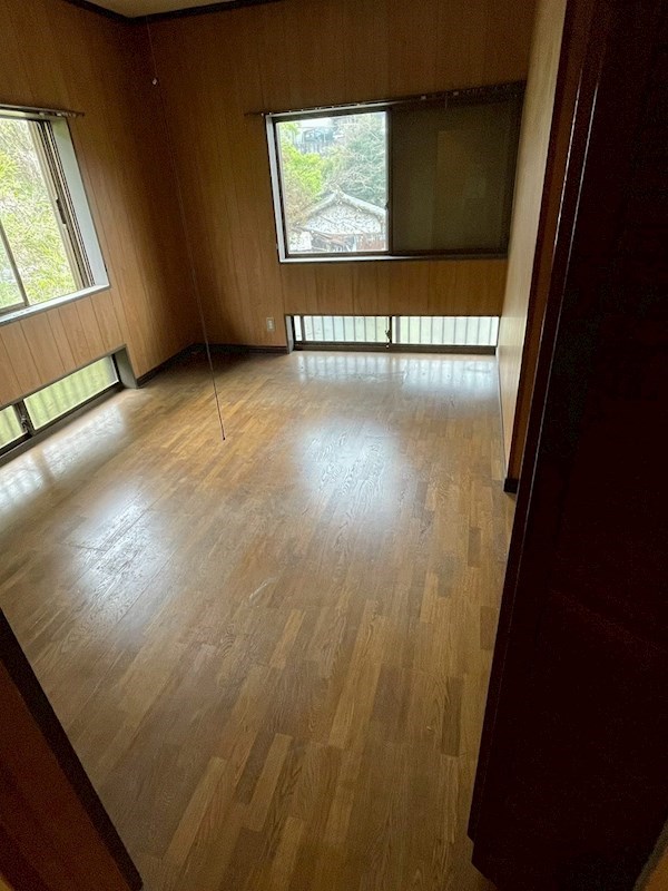 中間二丁目8番戸建 内観写真（リビング以外の居室）