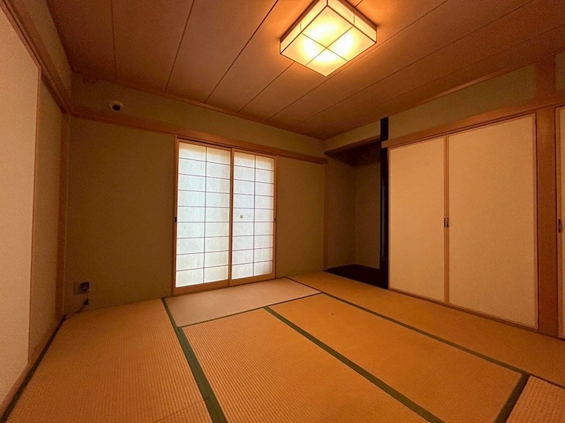 熊谷一丁目28番戸建 内観写真（リビング以外の居室）