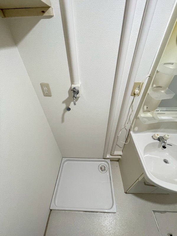 エメラルドマンション茶売A棟 内観写真（洗面台・洗面所）