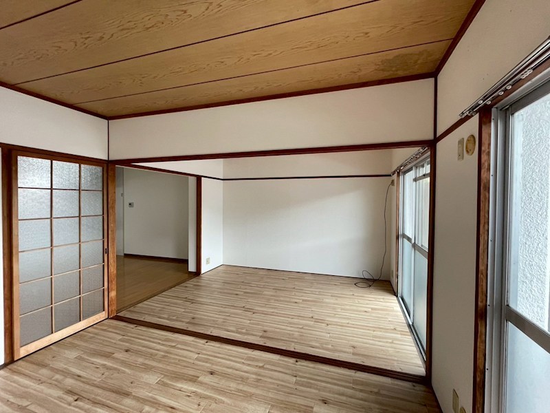 エメラルドマンション茶売A棟 内観写真（リビング以外の居室）