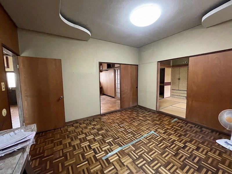 南高陽16番戸建 内観写真（リビング）