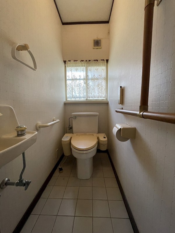 南高陽16番戸建 内観写真（トイレ）