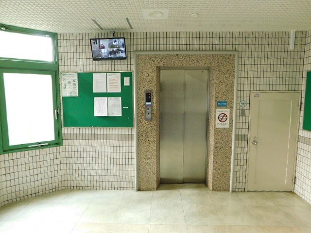 エクレール桃園公園 共用部写真（ロビー）