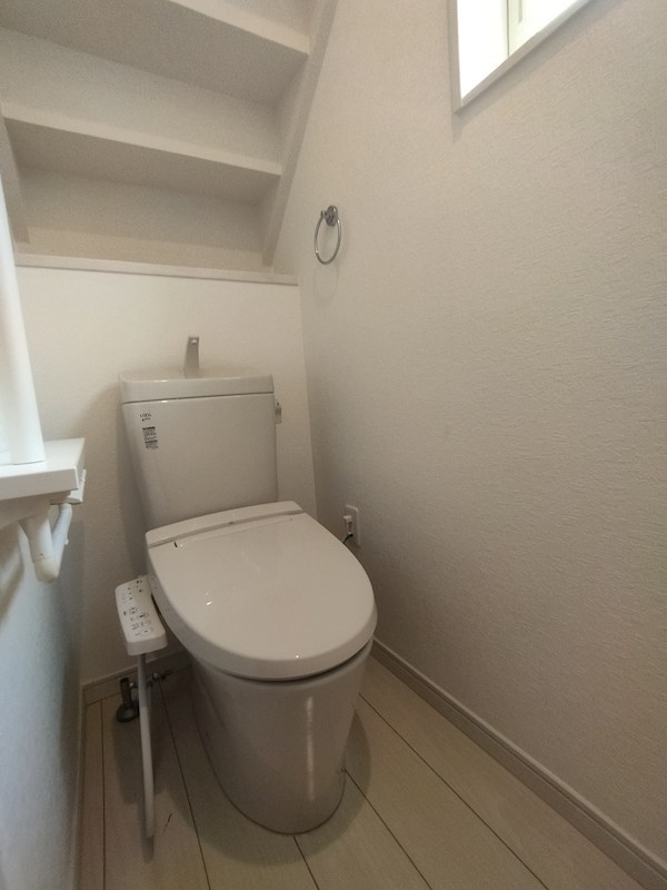 大字感田戸建 内観写真（トイレ）