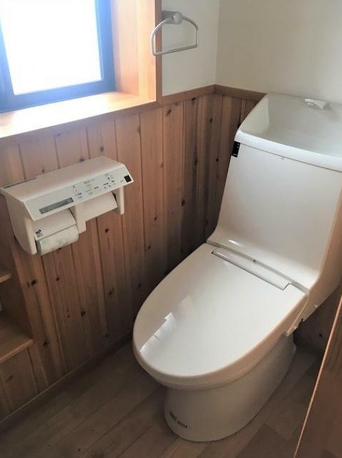 帆柱二丁目13番戸建 内観写真（トイレ）