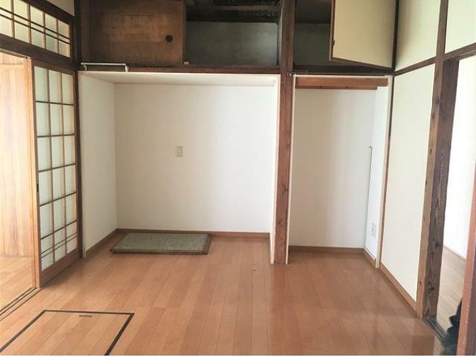 帆柱二丁目13番戸建 内観写真（リビング以外の居室）