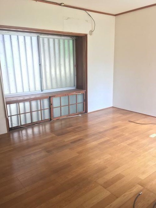 帆柱二丁目13番戸建 内観写真（リビング以外の居室）