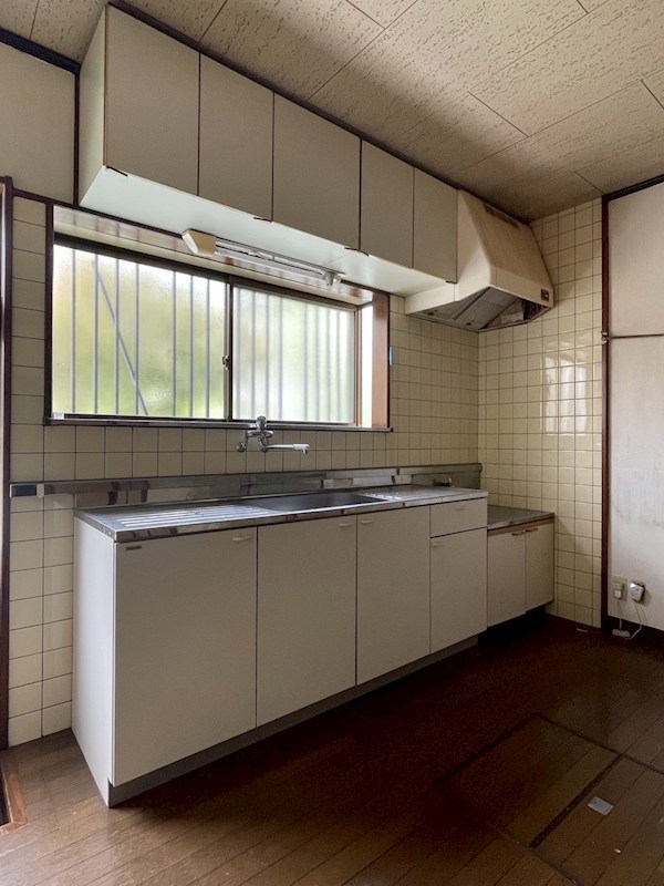 深坂二丁目1番戸建 内観写真（キッチン）