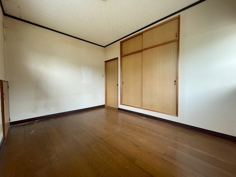 深坂二丁目1番戸建 内観写真（リビング以外の居室）