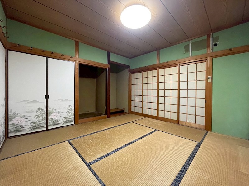 深坂二丁目1番戸建 内観写真（リビング以外の居室）