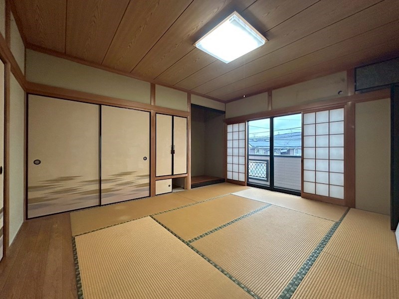 東大谷一丁目4番事務所付き戸建 内観写真（リビング以外の居室）