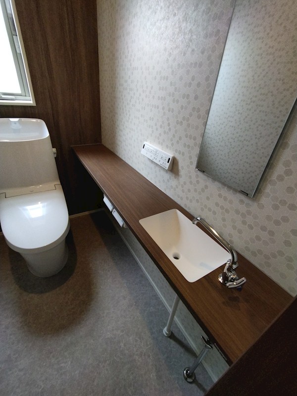 猪熊三丁目新築戸建 内観写真（トイレ）