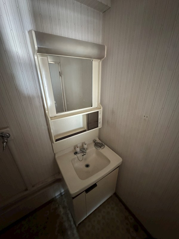 リヴィエール鷹の巣 内観写真（洗面台・洗面所）