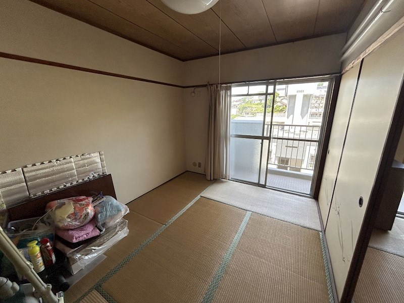 エメラルドマンション茶売A棟 内観写真（リビング以外の居室）