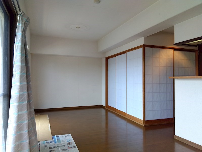 トーカンマンション歯大通り弐番館 内観写真（リビング）